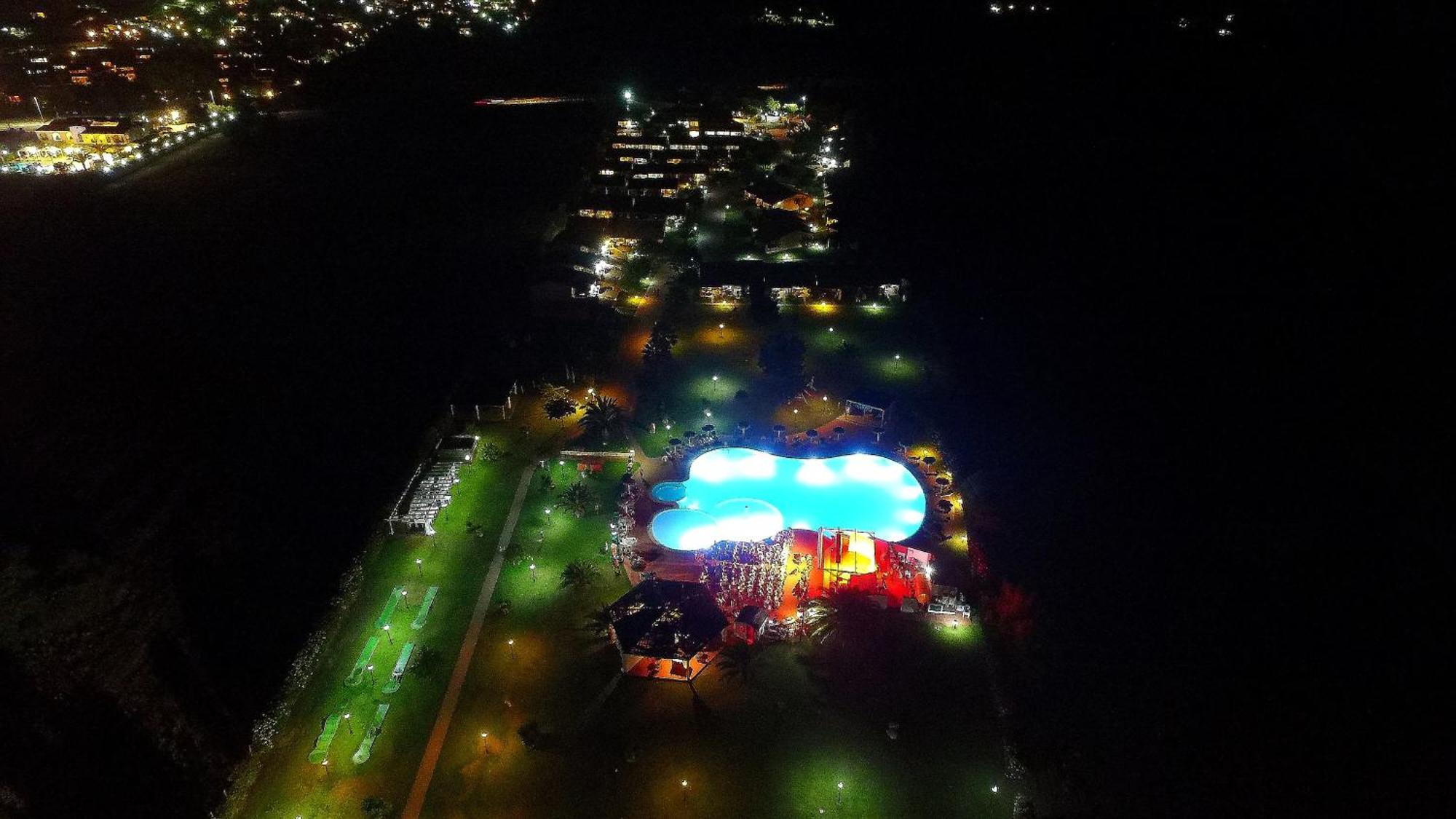Rey Beach Club Монте Най Екстериор снимка
