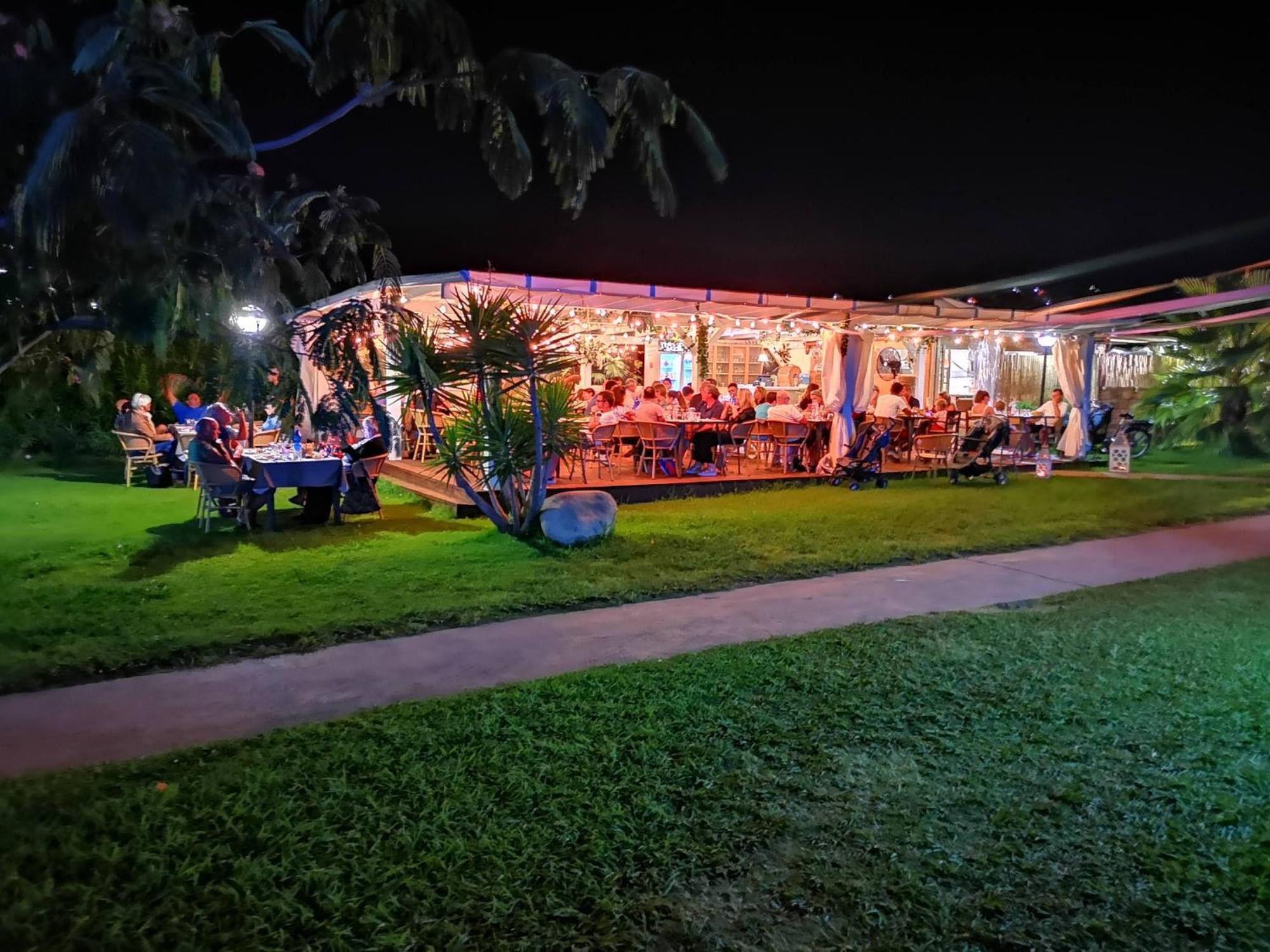 Rey Beach Club Монте Най Екстериор снимка