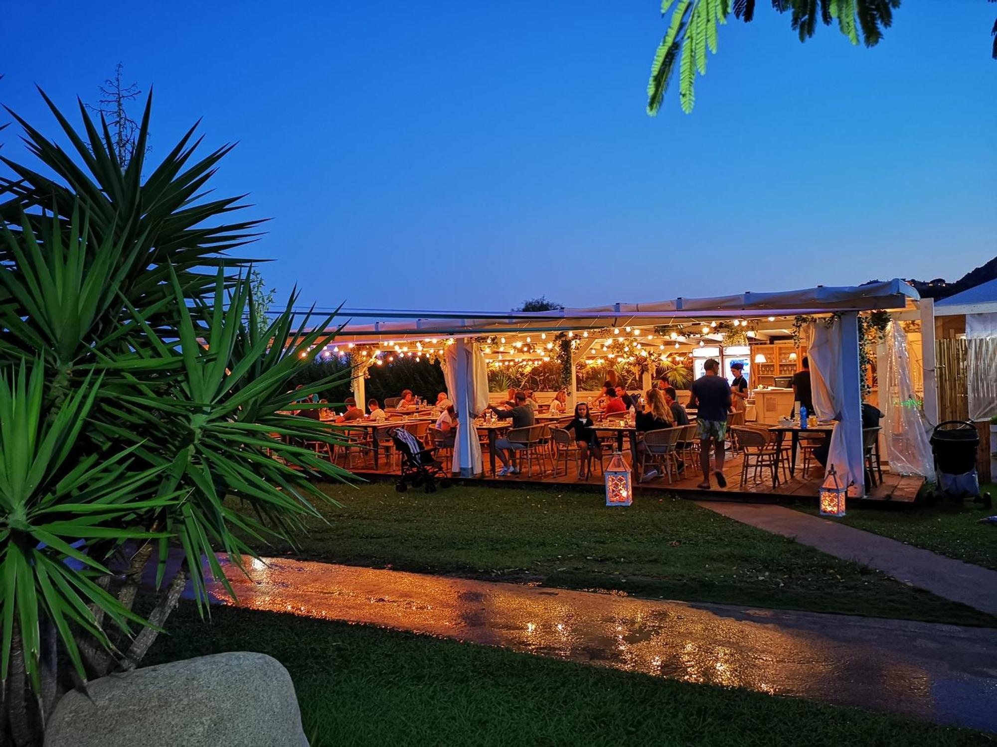Rey Beach Club Монте Най Екстериор снимка